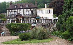 Restaurant & Chambres D'Hotes L'Eau Vive